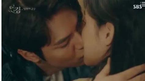 Lee Min Ho And Kim Go Eun Kiss In The King Eternal Monarch Youtube