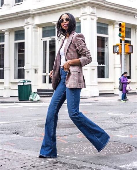 25 Stunning Outfit Ideas To Wear With Flare Jeans 2022 Hood Mwr