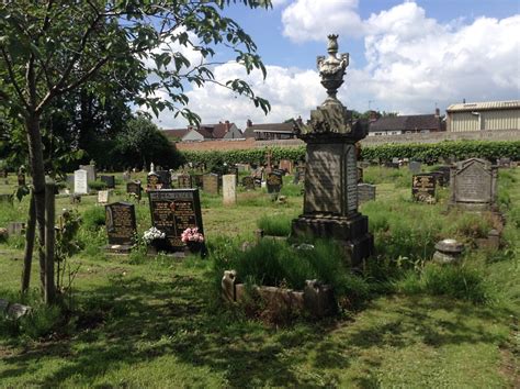 Windmill Road Cemetery Funeral Celebrant Chris Tabor Midlands