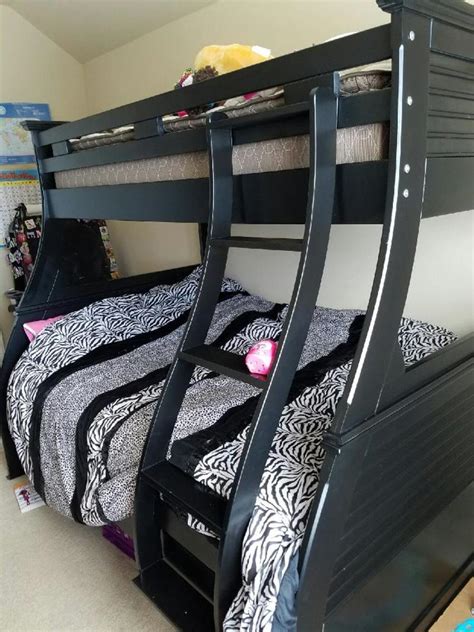 When you have an old bunk with the good problem, i think you may elect to use it. Black Bunk Bed with ladder (full size bottom; twin top ...