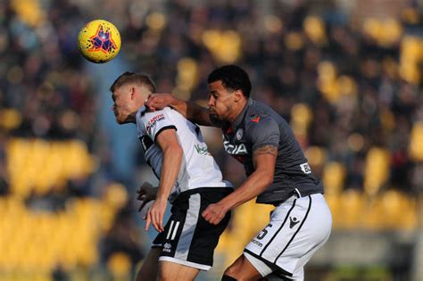 Asistencia de thomas ouwejan con un centro al área tras un saque de esquina. Parma 2-0 Udinese: Bad Day in the Office for Troost-Ekong ...