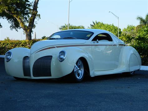 Jul 4 lou gehrig is first mlb player to have his number (4) retired on his appreciation day at yankee stadium, makes iconic luckiest man speech. 1939 Lincoln Zephyr by DecoRides - Hollywood Wheels ...