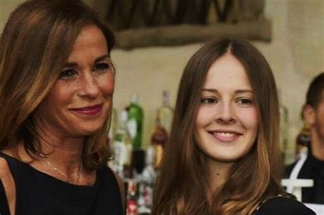 Sono nato il 24 marzo 1960 a bergamo sono nato il 24 marzo 1960 a bergamo, dove vivo con mia moglie, cristina parodi, e i miei tre figli. Chi è Benedetta Gori, la figlia maggiore di Giorgio e ...