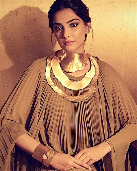 stunning looks of sonam kapoor at paris fashion week dazzlerr