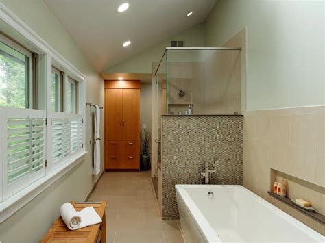 An excellent galley bathroom layout sure can. galley bathroom design ideas gurdjieffouspensky from ...