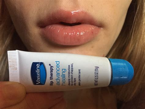 Will Vaseline Help My Dry Lips Lipstutorial Org
