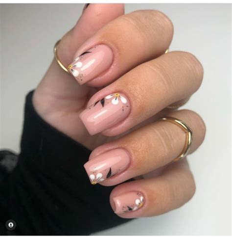 39 Chic Nail Designs You Should Do This Summer The Glossychic In 2021