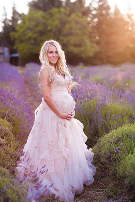 Hi low wedding dress high lo bidals dresses dorris wedding. What to wear for maternity session. Mama can feel as ...