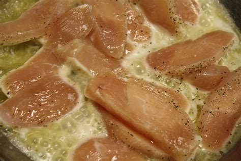 Mix broth and flour in same skillet. Paula's Bread: Healthy Chicken Alfredo!