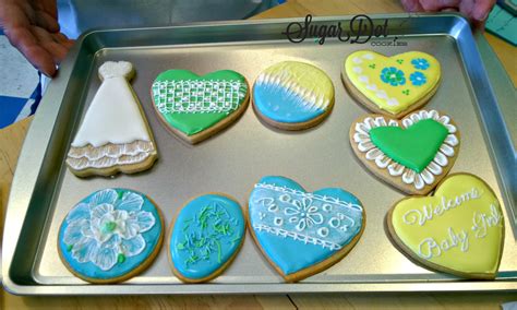 Passing on the art of cake decorating to others can encourage creativity and imagination. Learn how to decorate sugar cookies with royal icing. Private one-on-one classes in Middltown ...
