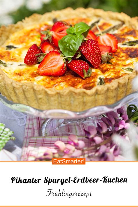 In diesem video zeigen wir euch ein pikantes kuchenrezept, das einfach und schnell nachzubacken ist und für abwechslung. Pikanter Spargel-Erdbeer-Kuchen Rezept | EAT SMARTER
