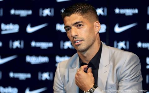 Suarez is now the first atletico player to score and assist on his debut in the 21st century, and the first debutant to net a double for the club this century as well. Luis Suárez tekent voor twee jaar bij Atlético Madrid - Wel.nl