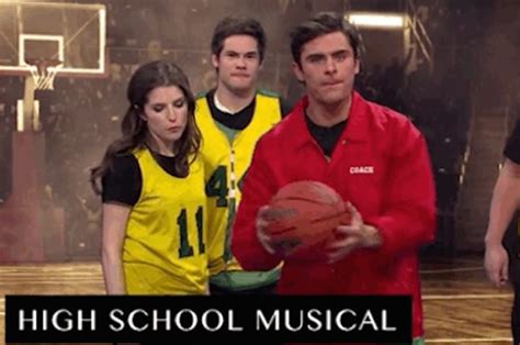 Zac Efron Does A 5 Second High School Musical Recreation On The Late