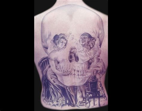Le design de ce sticker arbre squelette est absolument magnifique. Tatouage tête de mort - TattooMe - Le Meilleur du Tatouage