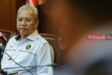 The recipient of this award receives the title tan sri and his wife puan sri. Sayangi UMNO, beri khidmat terbaik demi rakyat - Pesan ...