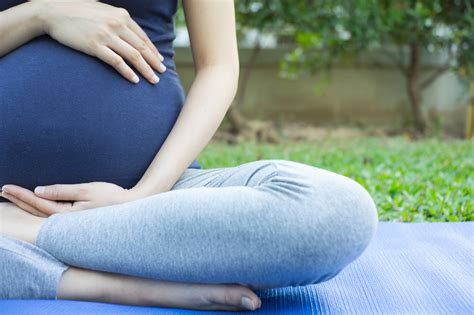 3 Safe Yoga Exercises For Pregnancy Htv