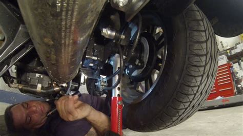 Under the Harley Davidson Trike | Fix My Hog - YouTube