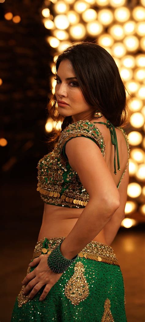 Sunny Leone Madurey Raja Malayalam Movie Hd Phone Wallpaper Peakpx