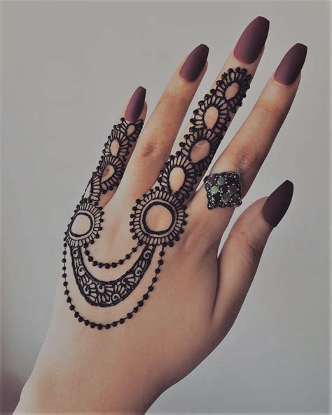 100 Trending Finger Mehndi Designs For Brides And Bridesmaids