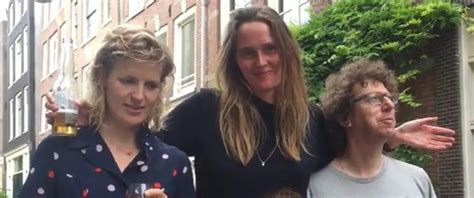 En het kan zijn dat als je erachter komt dat je anders. Tzum | Nieuws: Niña Weijers en Arnon Grunberg krijgen een ...