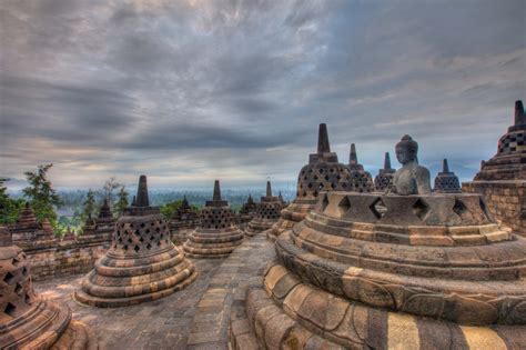 Indonesia Itinerary Epic Sunrise At Borobudur Borobudur Travel