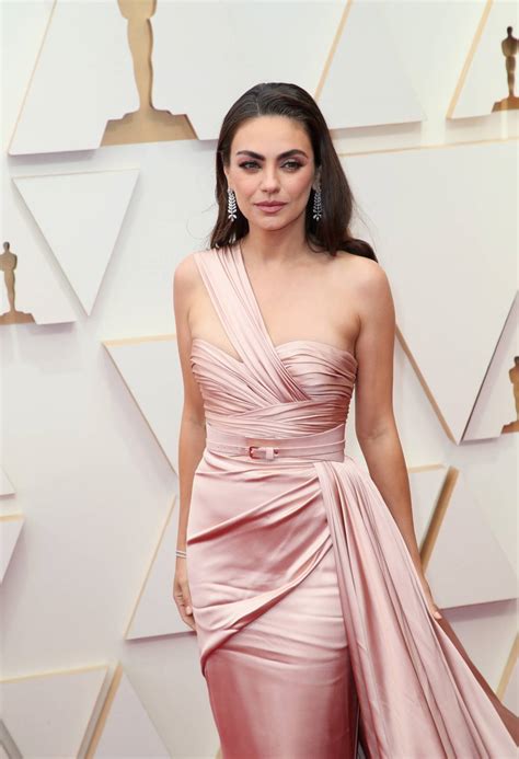 Mila Kunis 2022 Academy Awards At The Dolby Theatre In Los Angeles 12