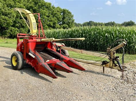 Sold Gehl 800 Harvesting Forage Harvesters Pull Type Tractor Zoom