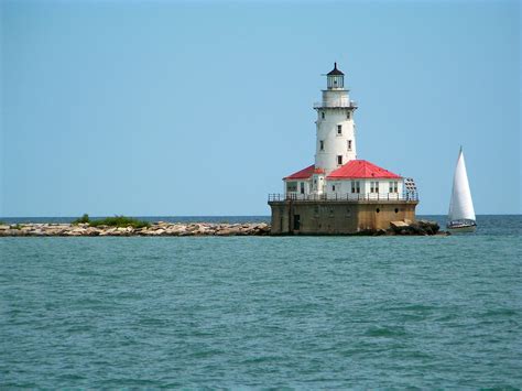 Harbor Light Chicago Harbor Lighthouse Lake Michigan Chic Flickr