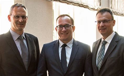 Customers in mumbai can also call at 6601 6601. Institut wird abgewickelt: Süddeutsche Aktienbank meldet ...