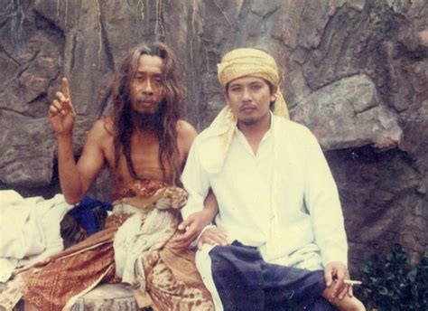 Nah kebetulan di sini kita akan membahas salah satu pengertian dari kata atau kalimat yang sering diucapkan guru agama kita. Sholawat Munjiyat Beserta Arti Dan Fadilahnya | Aku Bersholawat