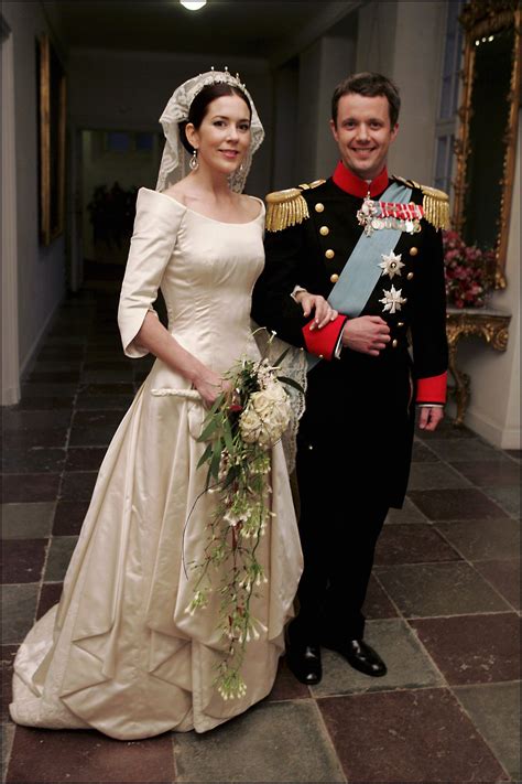 25 Spectacular Royal Weddings You Didn T Even Know Happened Royal Wedding Dress Royal Wedding