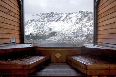 I'm very satisfied with the service provided. gemini media net: Outdoor Hot Tub Queenstown