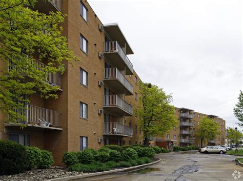 Order online tickets tickets see availability. Willowick Towers Rentals - Eastlake, OH | Apartments.com