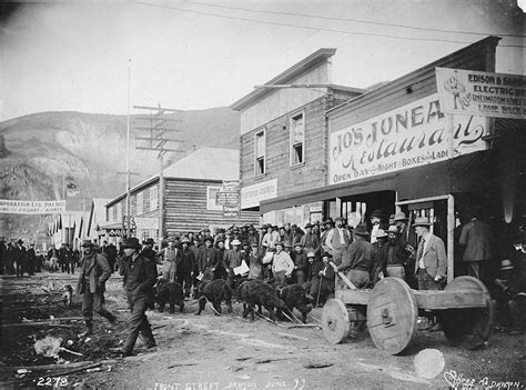 Dawson City During The Gold Rush Late 1890s История Мата хари