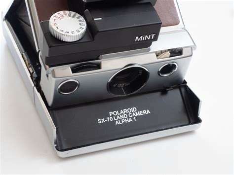 The Polaroid Folding Sx 70 On Steroids A Review Of Mint Cameras