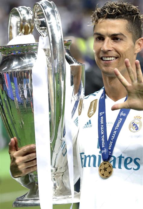 Cristiano ronaldo vuelve al manchester united se acabó uno de los culebrones del mercado de fichajes. Cristiano Ronaldo deja el Real Madrid y se va a la ...