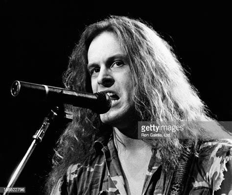 Ted Nugent File Photos And Premium High Res Pictures Getty Images