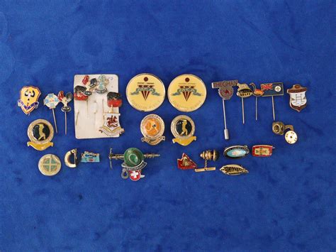 Lot Lot Of Badges And Tie Pins