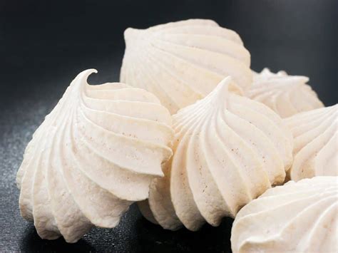 What's changed from the original royal icing recipe. Delicious Wilton Buttercream Recipe with Meringue Powder