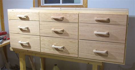 One of our most requested diy projects is a mobile workbench with drawers — so when jen woodhouse proposed designing exactly that, we jumped at the opportunity to put it on our site. Workbench drawers