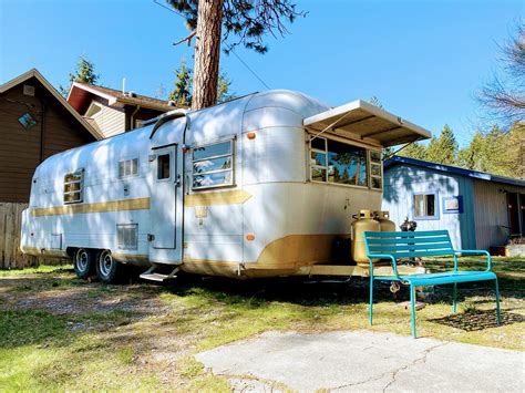 1971 Streamline Glamping Flathead Valley Montana — Flathead Lake Resort