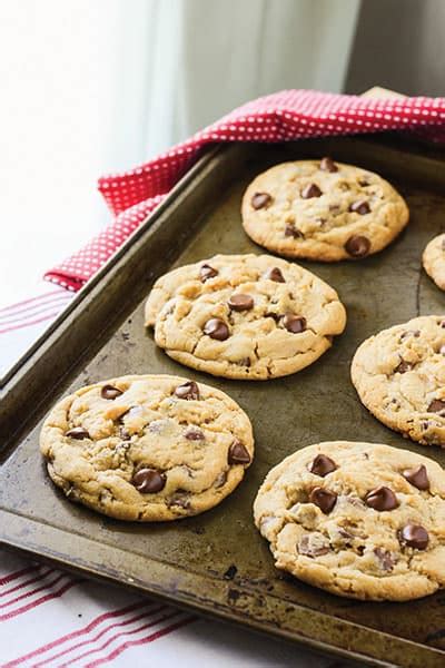 Try paula deen's favorite gingerbread cookie recipe. paula deen chocolate cookies
