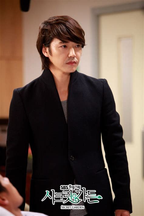 Nichibotsu Penggemar Yoon Sang Hyun Secret Garden Menyumbangkan Beras