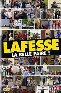 Il est connu pour ses canulars téléphoniques, ainsi que par ses gags filmés en caméra cachée auprès des passants dans la rue. Jean-yves Lafesse - La Belle Paire ! - Film 2011 (Comedie)