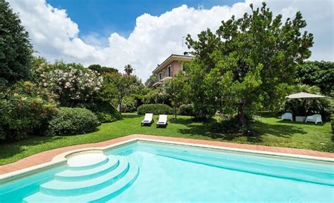 Atiqah mokhtar • jul 28, 2020. Large Sicily villa with private pool