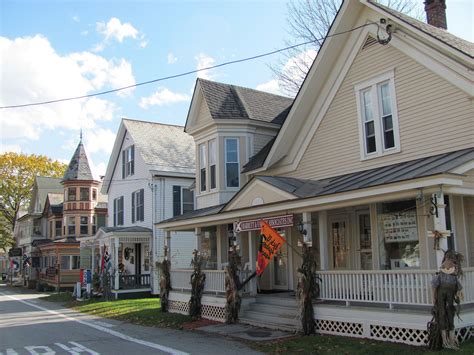 The Small Town Of Chester Vermont Is Literally A Hallmark Film Town
