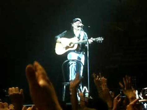 Jun 12, 2021 · vasco rossi: Vasco Rossi suona ''Sally'' con la chitarra! LIVE! Caserta ...