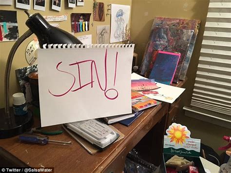 Tween Leaves Funny Angry Notes For Sex Having Big Sister Daily Mail