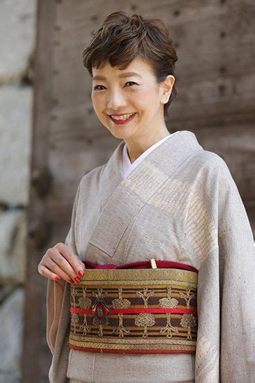 The site owner hides the web page description. 一色采子のきもの連載 | 女優, 着物スタイル, 着物 髪型 ショート