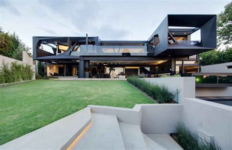Road house is a 1989 film directed by rowdy herrington and starring patrick swayze. Kloof Road House - Exterior - modlar.com